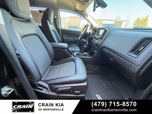 Used 2017 Chevrolet Colorado Z71 w/ Z71 Midnight Edition image 31