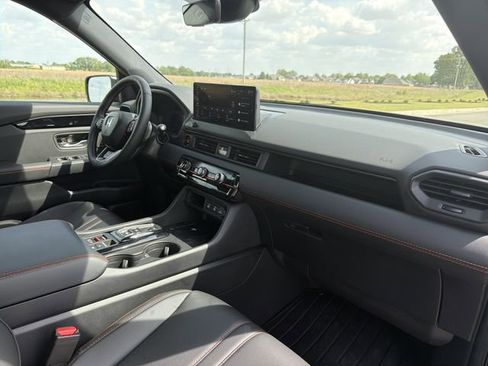 New 2026 Honda Pilot TrailSport image 10