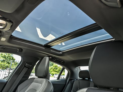 Used 2024 Volvo S60 B5 Plus w/ Protection Package Premier AWD/4WD image 19