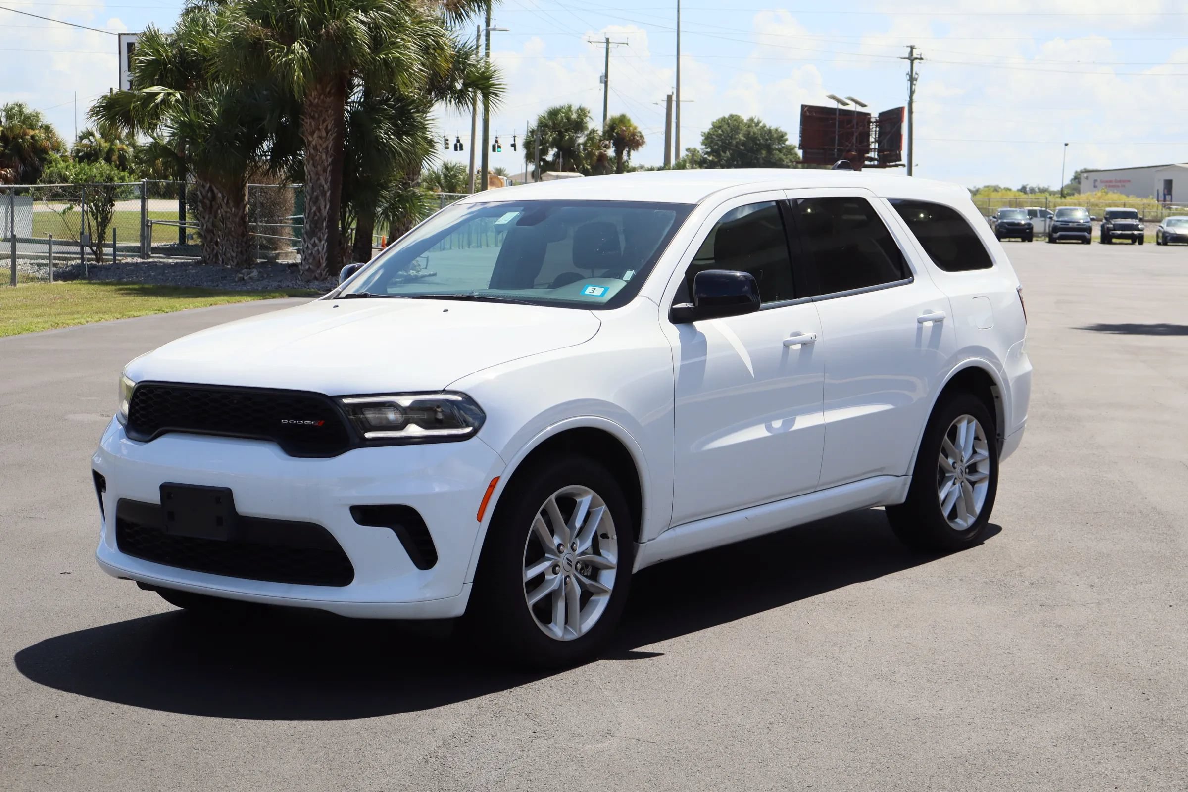 Used 2025 Dodge Durango GT AWD/4WD image 3