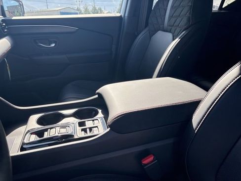 New 2026 Honda Pilot Black Edition image 18