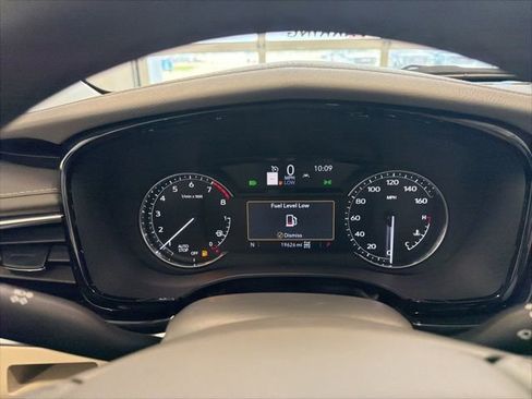 Used 2024 Cadillac XT6 Premium Luxury w/ LPO, Floor Liner Package AWD/4WD image 35
