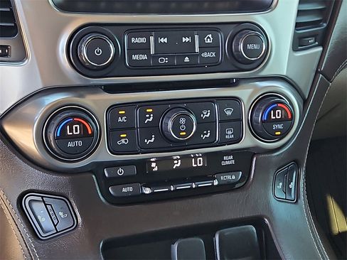 Used 2019 Chevrolet Tahoe LT w/ Luxury Package image 27