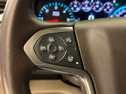 Used 2018 Chevrolet Suburban Premier image 34
