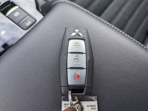 New 2026 Mitsubishi Outlander LE FWD image 31