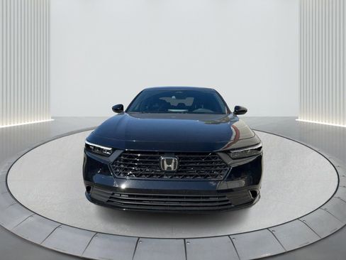 Used 2025 Honda Accord Sport image 2