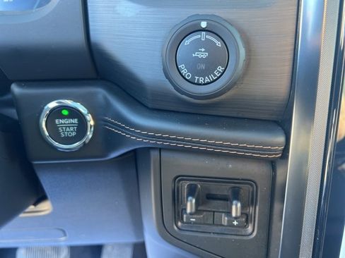 Certified 2024 Ford Expedition Platinum image 33