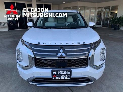 New 2026 Mitsubishi Outlander SEL image 9