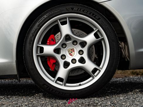 Used 2005 Porsche 911 Carrera S image 16