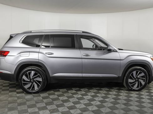 Used 2024 Volkswagen Atlas SEL AWD/4WD image 11