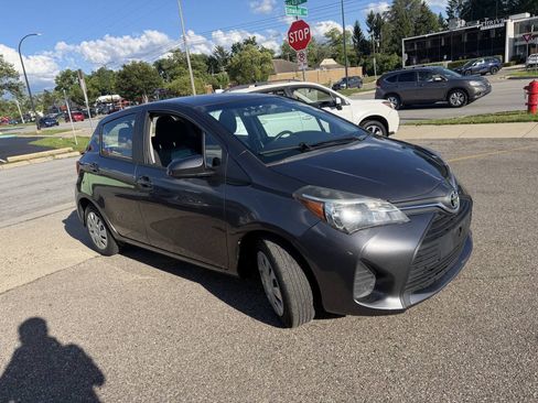 Used 2016 Toyota Yaris L FWD image 12