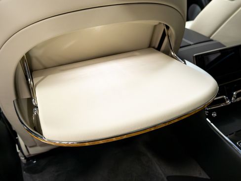 Used 2021 Bentley Flying Spur W12 image 38