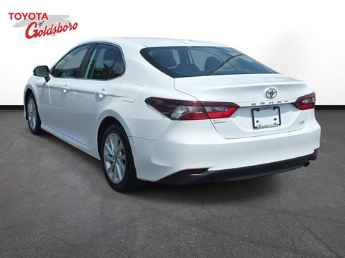Used 2022 Toyota Camry LE FWD image 7