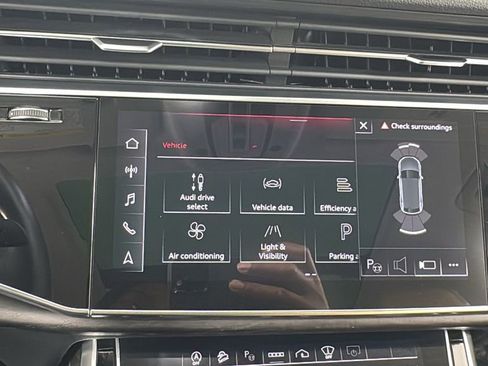 Used 2023 Audi Q8 Prestige image 26