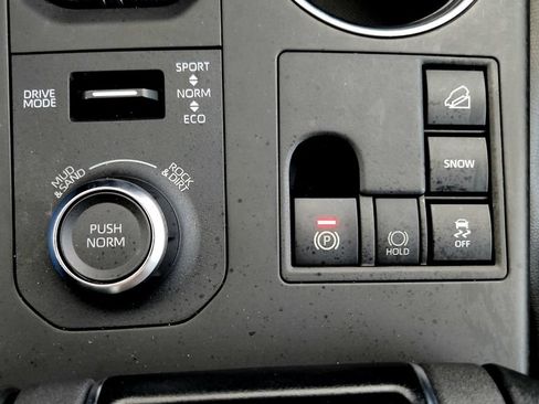Used 2023 Toyota Highlander XSE AWD/4WD image 36