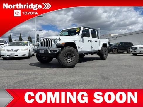 Used 2021 Jeep Gladiator Sport image 3