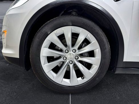 Used 2020 Tesla Model X Long Range image 32