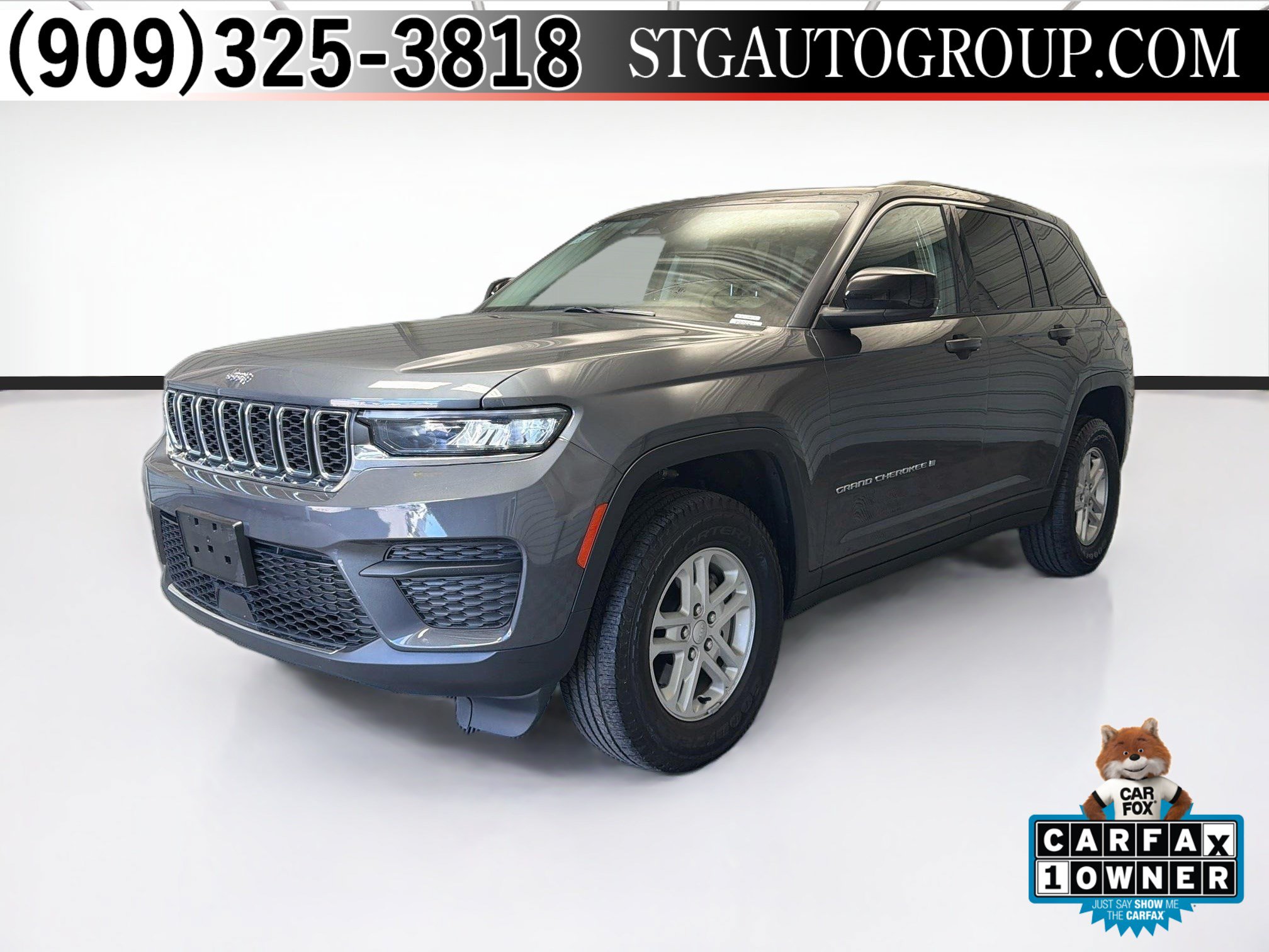 Used 2023 Jeep Grand Cherokee Laredo AWD/4WD image 1