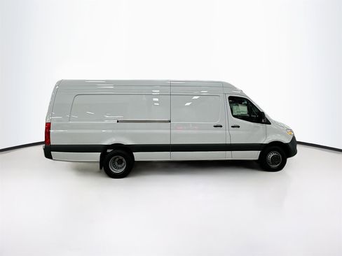 New 2025 Mercedes-Benz Sprinter 3500 image 9