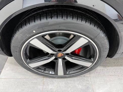New 2026 Porsche Cayenne S image 8