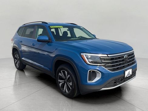 Used 2025 Volkswagen Atlas SE AWD/4WD image 1
