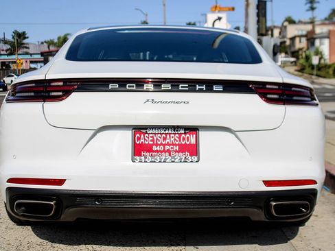 Used 2020 Porsche Panamera image 5