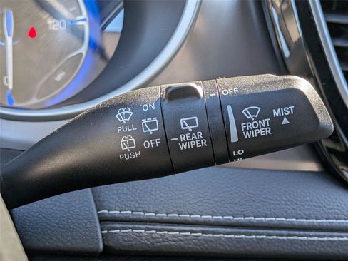 New 2026 Chrysler Pacifica Select AWD/4WD image 25