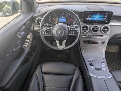 Used 2022 Mercedes-Benz GLC 300 4MATIC image 17
