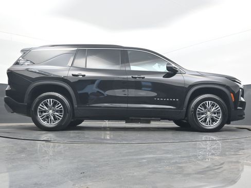 Certified 2025 Chevrolet Traverse LT image 31