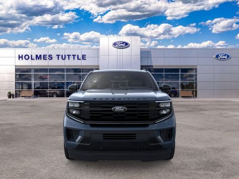 New 2026 Ford Expedition Platinum w/ Stealth Appearance Package AWD/4WD image 6