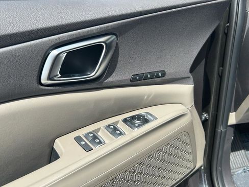 New 2026 Kia Carnival EX image 17