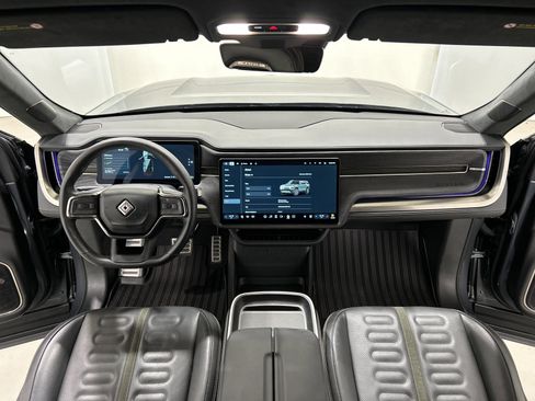 Used 2024 Rivian R1S Adventure image 27