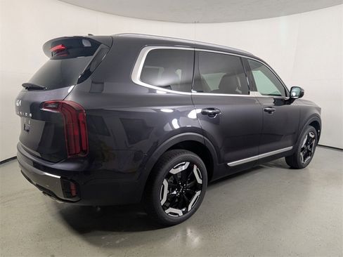 New 2025 Kia Telluride S image 7