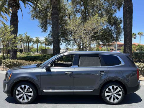 Used 2022 Kia Telluride EX w/ EX Premium Package FWD image 19