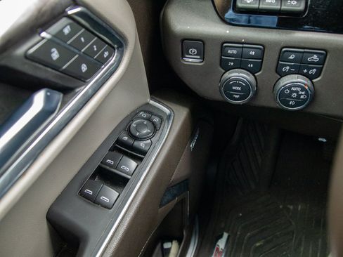 Used 2024 Chevrolet Silverado 1500 LTZ AWD/4WD image 23