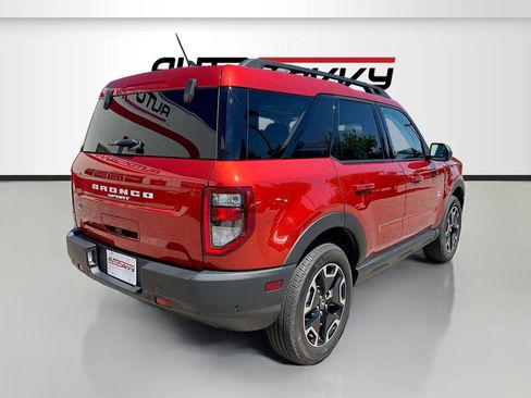 Used 2023 Ford Bronco Sport Outer Banks w/ Tech Package AWD/4WD image 7