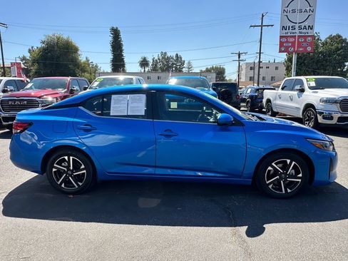 Used 2024 Nissan Sentra SV FWD image 9