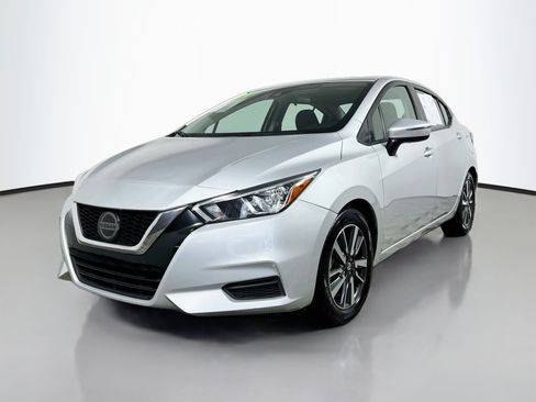 Used 2021 Nissan Versa SV FWD image 10