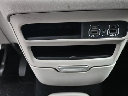 Used 2023 Chrysler Voyager LX FWD image 30