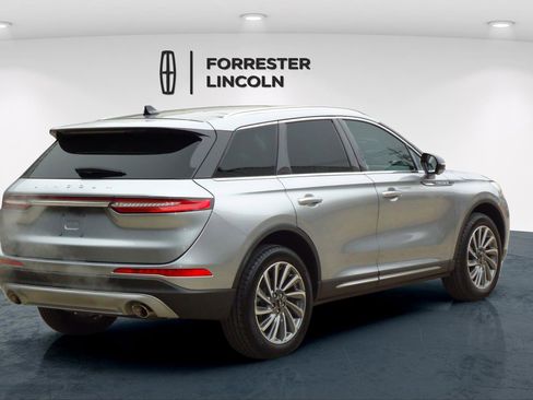 Used 2024 Lincoln Corsair Reserve w/ Equipment Group 201A image 3