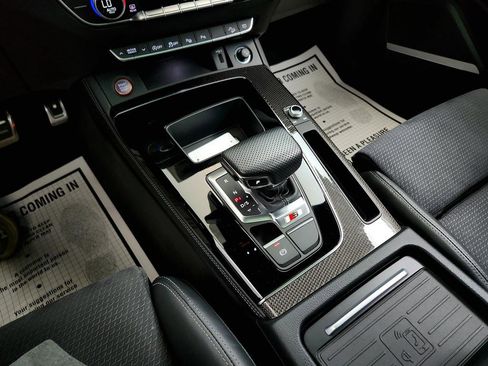 Used 2023 Audi SQ5 Prestige image 19