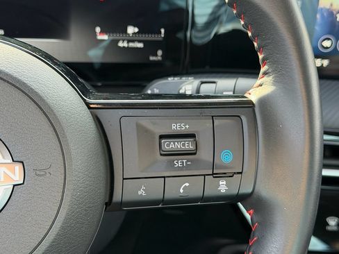 Certified 2025 Nissan Kicks SR FWD image 26