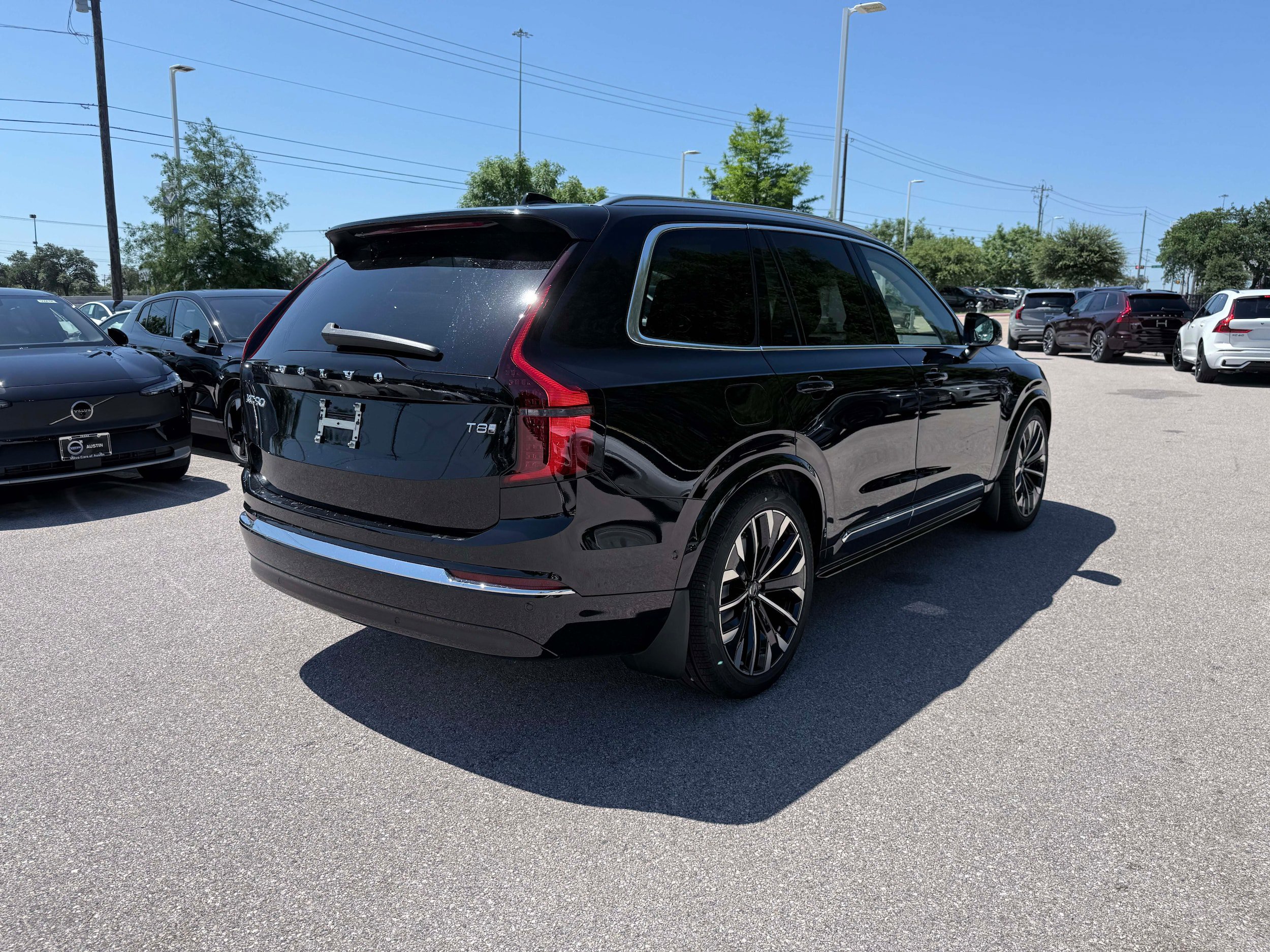 New 2026 Volvo XC90 T8 Plus AWD/4WD image 6