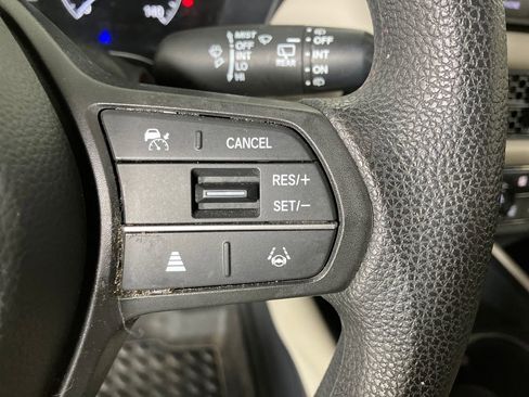 Used 2023 Honda HR-V LX image 17
