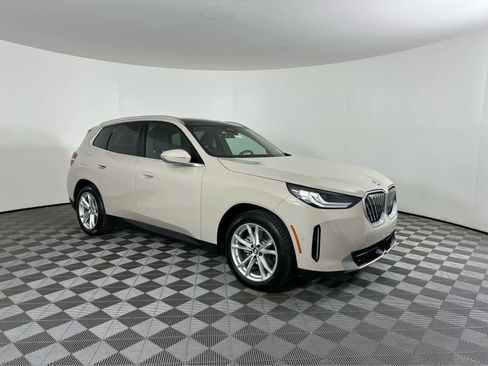 Certified 2025 BMW X3 xDrive30i w/ Convenience Package image 2