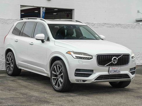 Used 2017 Volvo XC90 T6 Momentum AWD/4WD image 3
