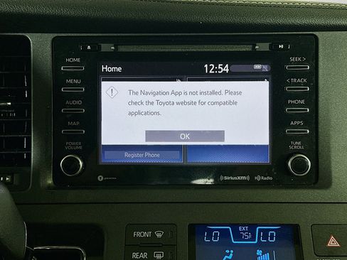 Used 2020 Toyota Sienna XLE image 22