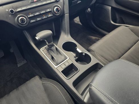 Used 2022 Kia Sportage LX FWD image 17