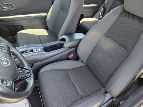 Used 2019 Honda HR-V Sport image 25