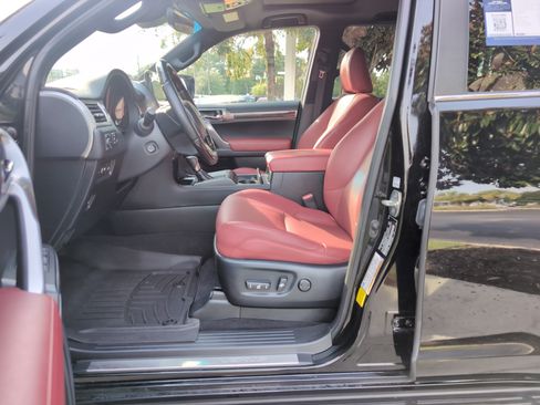 Used 2023 Lexus GX 460 Premium w/ Premium Package AWD/4WD image 16